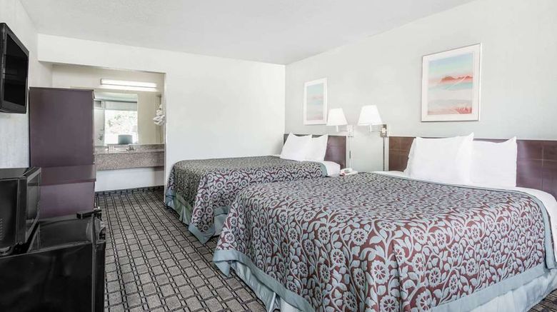 <b>Days Inn by Wyndham St Clairsville Room</b>. Images powered by <a href="https://iceportal.shijigroup.com/" title="IcePortal" target="_blank">IcePortal</a>.