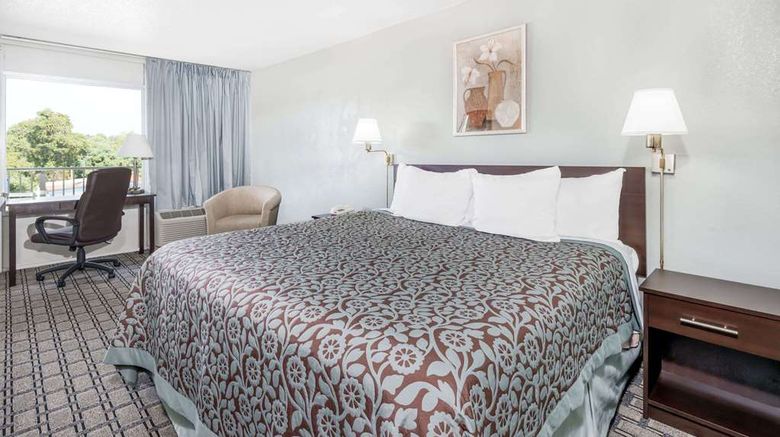 <b>Days Inn by Wyndham St Clairsville Room</b>. Images powered by <a href="https://iceportal.shijigroup.com/" title="IcePortal" target="_blank">IcePortal</a>.