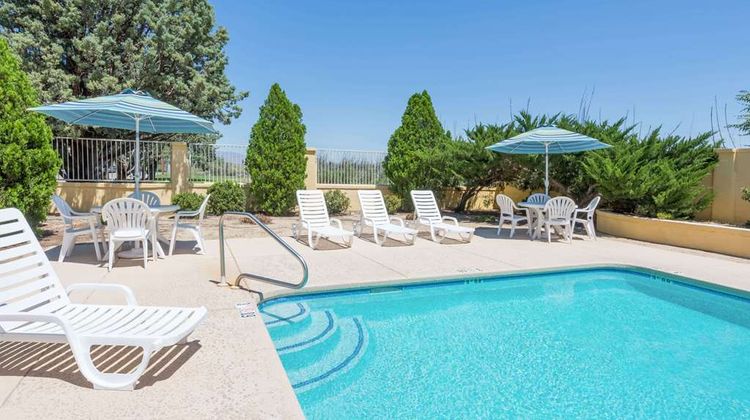 Days Inn Deming Pool