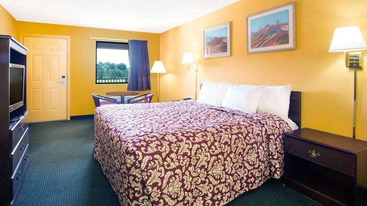 Days Inn Camilla Room