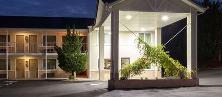 Days Inn Dahlonega Exterior