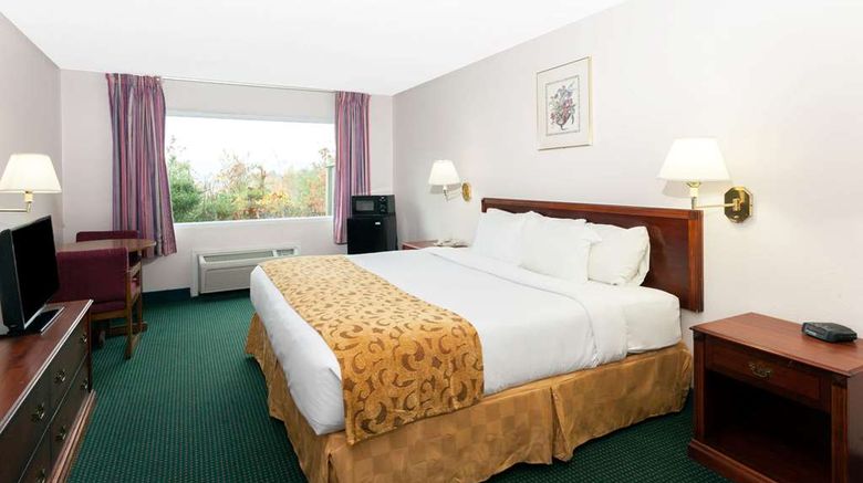 <b>Days Inn Dahlonega Room</b>. Images powered by <a href="https://iceportal.shijigroup.com/" title="IcePortal" target="_blank">IcePortal</a>.