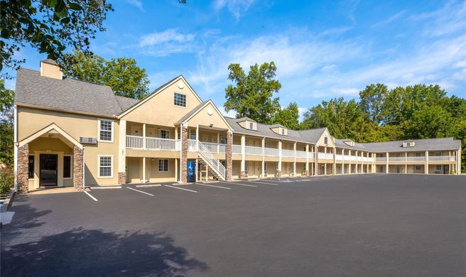 Days Inn Canton Exterior