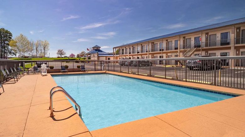 <b>Days Inn Cookeville Pool</b>. Images powered by <a href="https://iceportal.shijigroup.com/" title="IcePortal" target="_blank">IcePortal</a>.