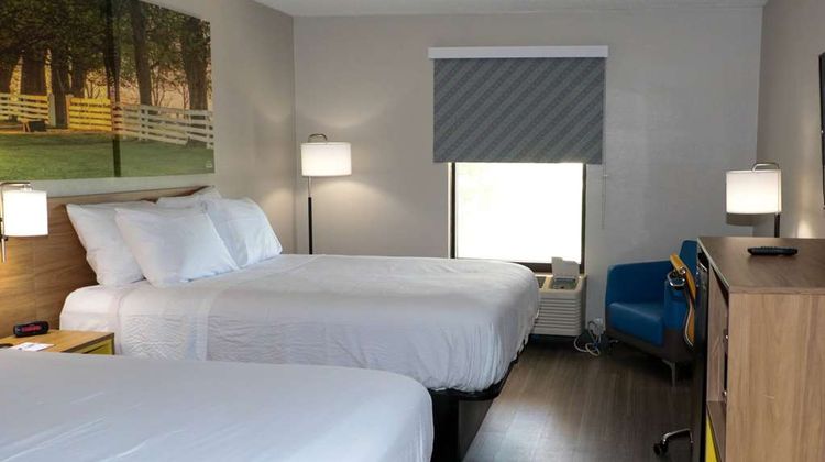 Days Inn Farmville Room