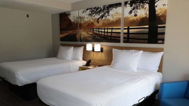 <b>Days Inn Farmville Room</b>. Images powered by <a href="https://iceportal.shijigroup.com/" title="IcePortal" target="_blank">IcePortal</a>.