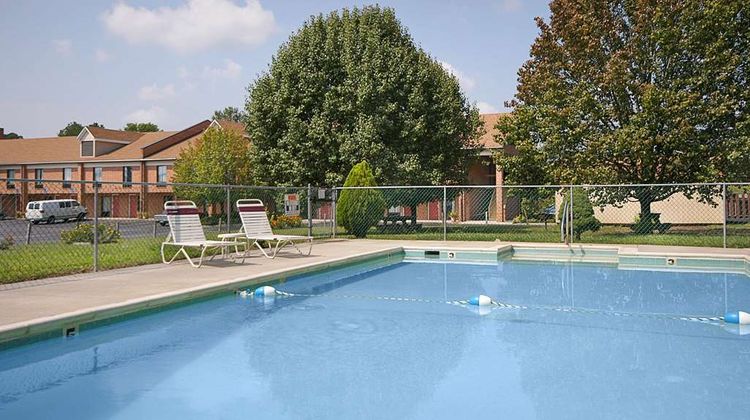 Days Inn Farmville Pool