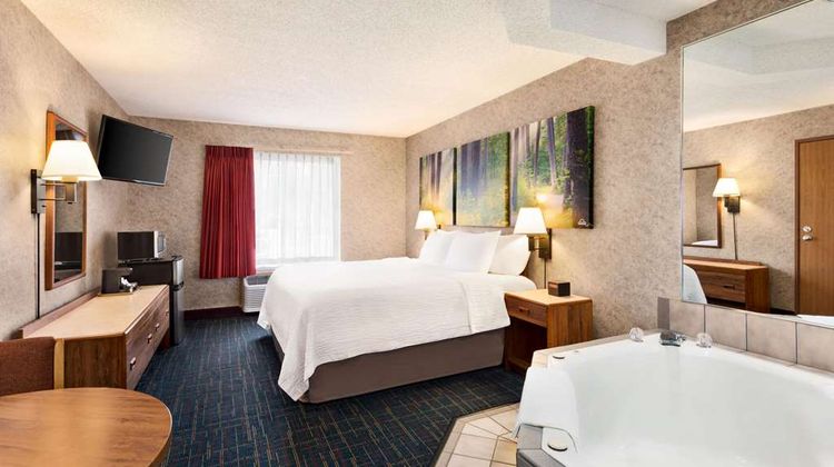 Days Inn Hurley Suite