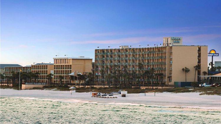 Days Inn Panama City Beach/Ocean Front Exterior