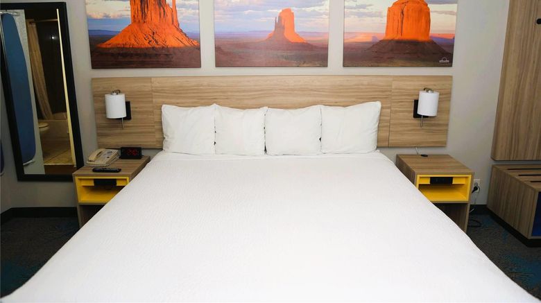 <b>Days Inn East Albuquerque Room</b>. Images powered by <a href="https://iceportal.shijigroup.com/" title="IcePortal" target="_blank">IcePortal</a>.