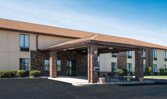 Days Inn Pontoon Beach Exterior