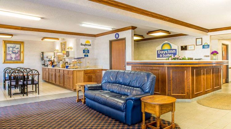 Days Inn Pontoon Beach Lobby