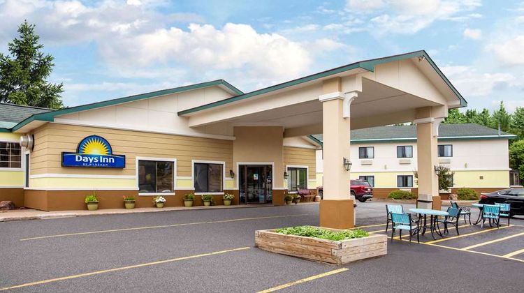 Days Inn Marquette Exterior