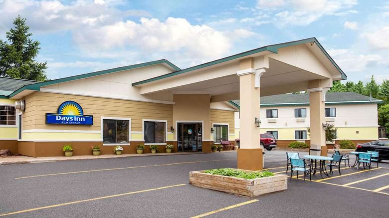 Days Inn Marquette Exterior. Images powered by <a href="https://iceportal.shijigroup.com" target="_blank" rel="noopener">Ice Portal</a>.