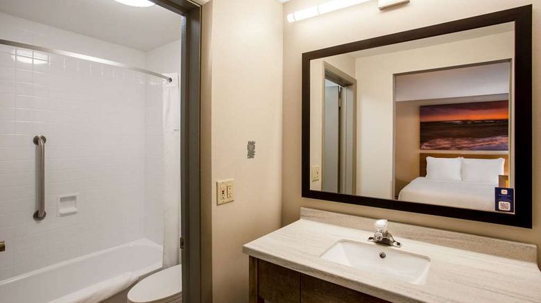 <b>Days Inn Marquette Room</b>. Images powered by <a href="https://iceportal.shijigroup.com/" title="IcePortal" target="_blank">IcePortal</a>.