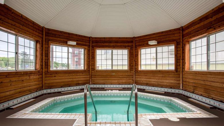 <b>Days Inn Marquette Pool</b>. Images powered by <a href="https://iceportal.shijigroup.com/" title="IcePortal" target="_blank">IcePortal</a>.