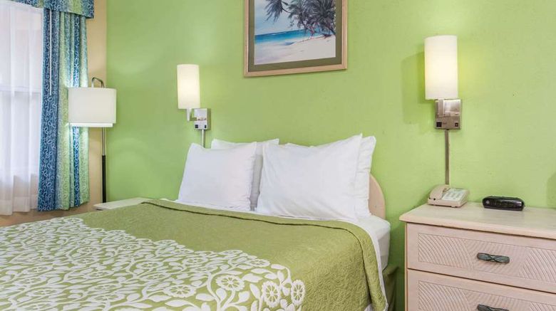 <b>Days Inn Bradenton I-75 Room</b>. Images powered by <a href="https://iceportal.shijigroup.com/" title="IcePortal" target="_blank">IcePortal</a>.
