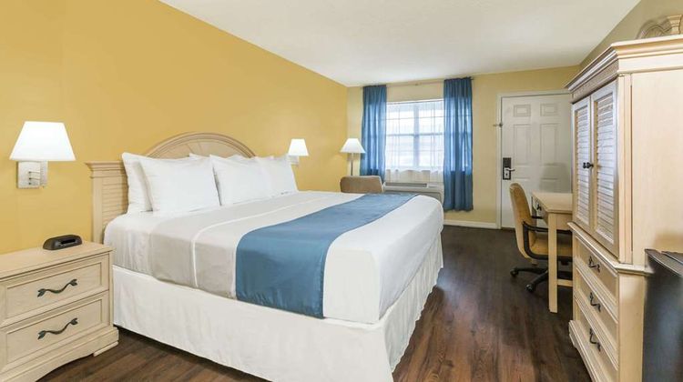 Days Inn Madison Room