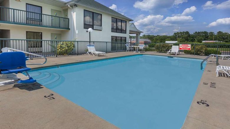 <b>Days Inn Sanford Pool</b>. Images powered by <a href="https://iceportal.shijigroup.com/" title="IcePortal" target="_blank">IcePortal</a>.