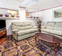 Days Inn Sanford Lobby