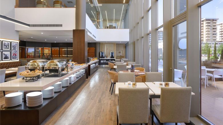<b>Hotel Coimbra, Affiliated by Melia Restaurant</b>. Images powered by <a href="https://iceportal.shijigroup.com/" title="IcePortal" target="_blank">IcePortal</a>.