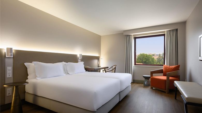 <b>Hotel Coimbra, Affiliated by Melia Room</b>. Images powered by <a href="https://iceportal.shijigroup.com/" title="IcePortal" target="_blank">IcePortal</a>.