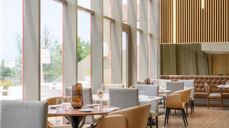 <b>Hotel Coimbra, Affiliated by Melia Restaurant</b>. Images powered by <a href="https://iceportal.shijigroup.com/" title="IcePortal" target="_blank">IcePortal</a>.