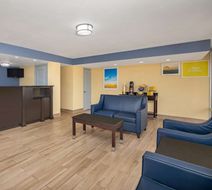 Days Inn Muscle Shoals Lobby