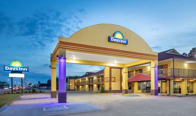Days Inn Muscle Shoals Exterior
