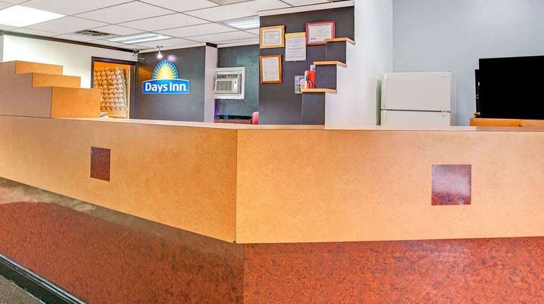<b>Days Inn by Wyndham Livonia/Canton/Detro Lobby</b>. Images powered by <a href="https://iceportal.shijigroup.com/" title="IcePortal" target="_blank">IcePortal</a>.