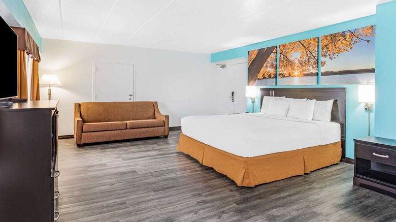 <b>Days Inn by Wyndham Livonia/Canton/Detro Room</b>. Images powered by <a href="https://iceportal.shijigroup.com/" title="IcePortal" target="_blank">IcePortal</a>.