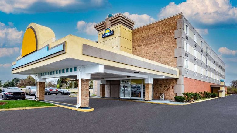 <b>Days Inn by Wyndham Livonia/Canton/Detro Exterior</b>. Images powered by <a href="https://iceportal.shijigroup.com/" title="IcePortal" target="_blank">IcePortal</a>.