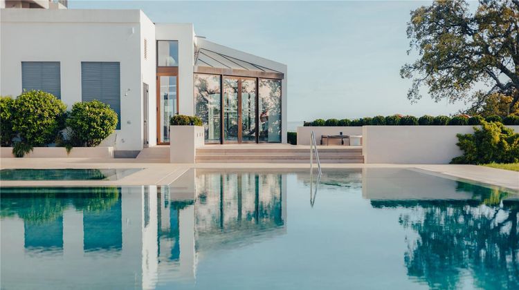 Melia Castelo Branco Pool