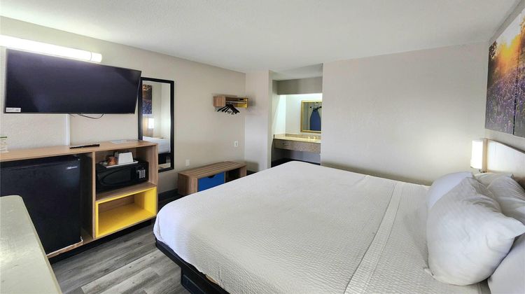 Days Inn San Antonio SE by AT&T Center Room