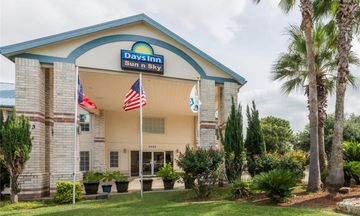 Days Inn San Antonio SE by AT&T Center