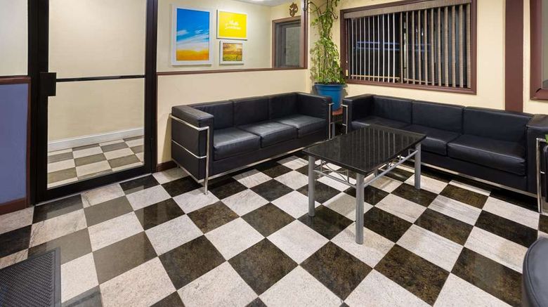 <b>Days Inn Wurtsboro Lobby</b>. Images powered by <a href="https://iceportal.shijigroup.com/" title="IcePortal" target="_blank">IcePortal</a>.