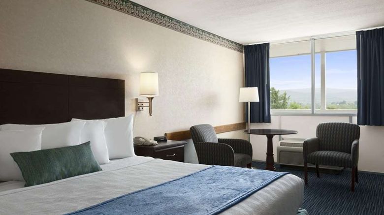 <b>Days Inn Waynesboro Room</b>. Images powered by <a href="https://iceportal.shijigroup.com/" title="IcePortal" target="_blank">IcePortal</a>.