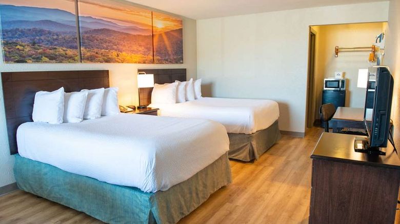 <b>Days Inn Waynesboro Room</b>. Images powered by <a href="https://iceportal.shijigroup.com/" title="IcePortal" target="_blank">IcePortal</a>.