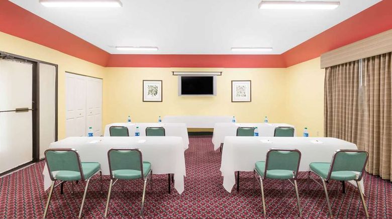 <b>Ramada Vandalia Meeting</b>. Images powered by <a href="https://iceportal.shijigroup.com/" title="IcePortal" target="_blank">IcePortal</a>.