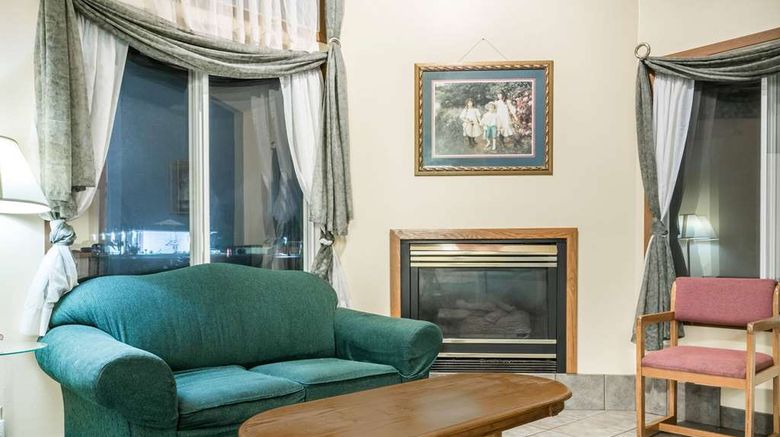 <b>Days Inn West-Eau Claire Lobby</b>. Images powered by <a href="https://iceportal.shijigroup.com/" title="IcePortal" target="_blank">IcePortal</a>.