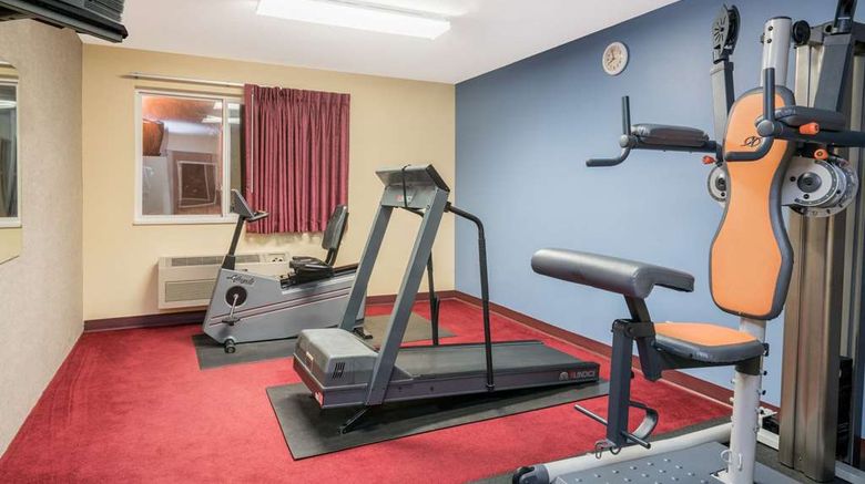 <b>Days Inn West-Eau Claire Health</b>. Images powered by <a href="https://iceportal.shijigroup.com/" title="IcePortal" target="_blank">IcePortal</a>.