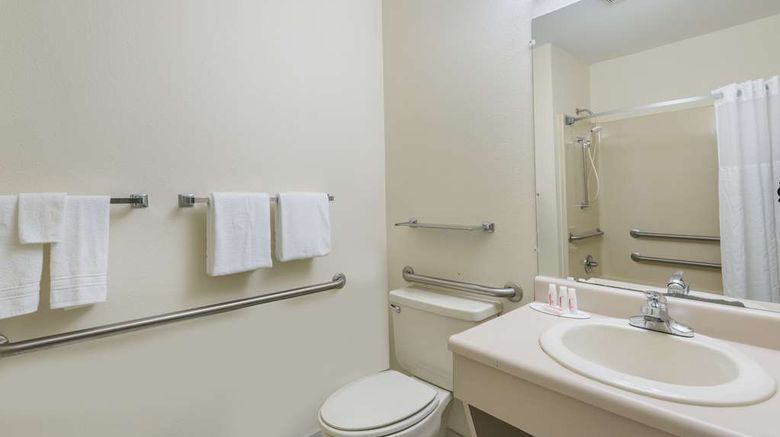 <b>Days Inn Ashland Room</b>. Images powered by <a href="https://iceportal.shijigroup.com/" title="IcePortal" target="_blank">IcePortal</a>.