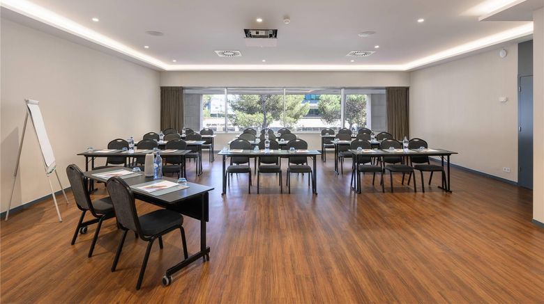 <b>Melia Lisboa Oriente Meeting</b>. Images powered by <a href="https://iceportal.shijigroup.com/" title="IcePortal" target="_blank">IcePortal</a>.