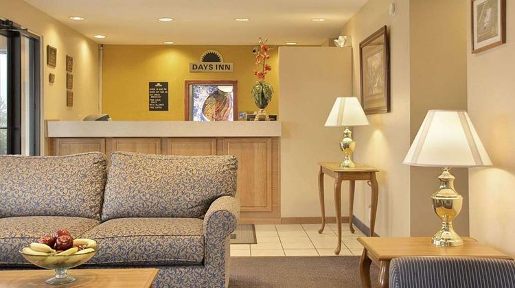 Days Inn Plainfield Lobby