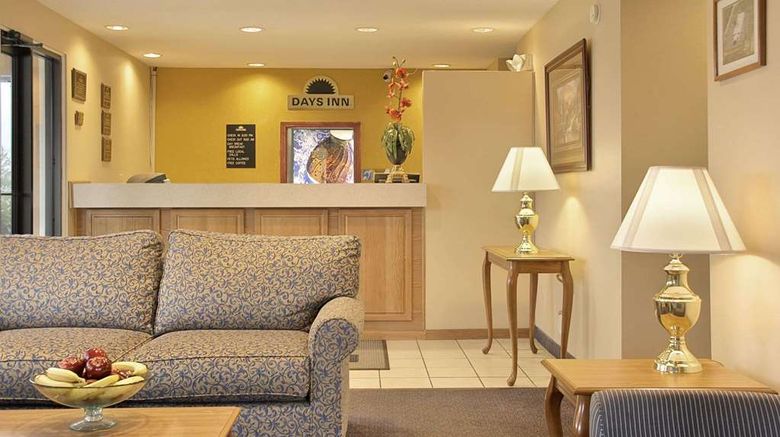 <b>Days Inn Plainfield Lobby</b>. Images powered by <a href="https://iceportal.shijigroup.com/" title="IcePortal" target="_blank">IcePortal</a>.