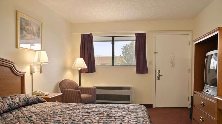 <b>Days Inn Plainfield Room</b>. Images powered by <a href="https://iceportal.shijigroup.com/" title="IcePortal" target="_blank">IcePortal</a>.