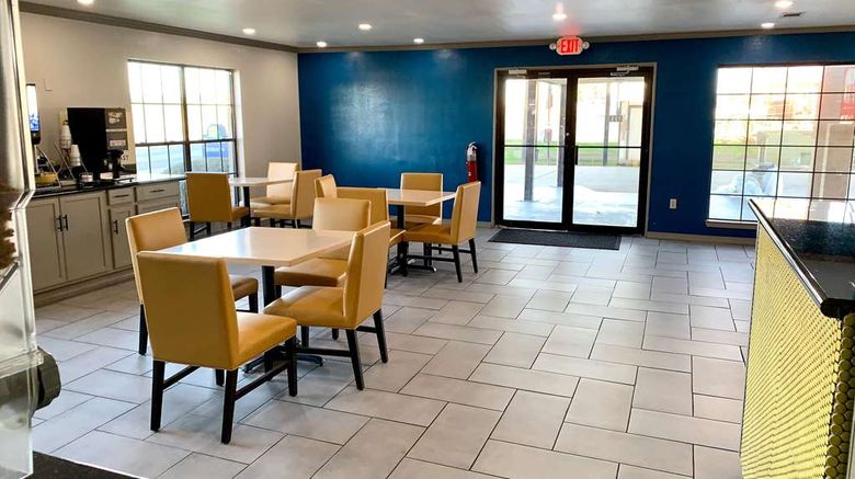 <b>Days Inn Canton Other</b>. Images powered by <a href="https://iceportal.shijigroup.com/" title="IcePortal" target="_blank">IcePortal</a>.