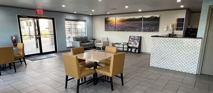 Days Inn Canton Lobby