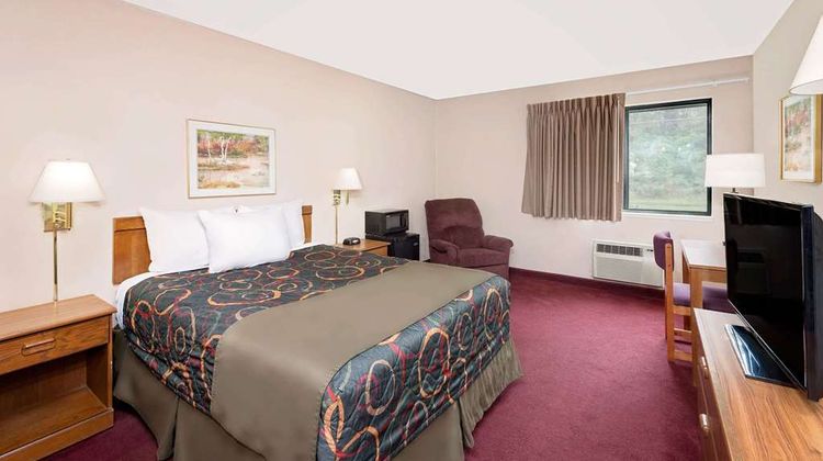 Days Inn Boonville Room