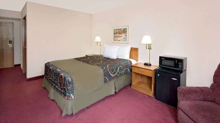 Days Inn Boonville Room